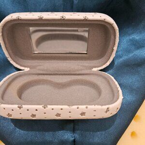 contact lens case with mirror